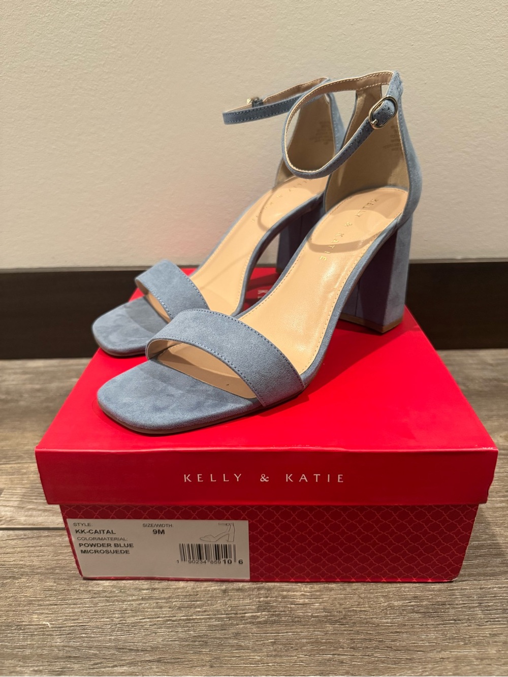 KELLY & KATIE Women's Powder Blue Microsuede Block Heels Size 9M